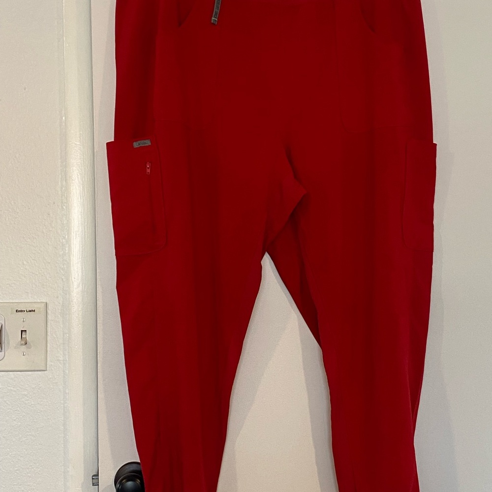Scrubs joggers by Landau Red. Multiple pockets . Size 2x.